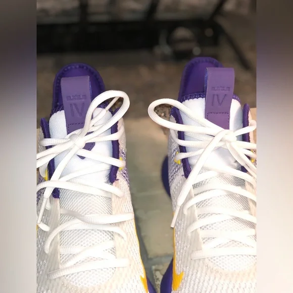 🤑PRICE DROP🤑 -  Nike - LeBron Witness IV - Los Angeles Lakers - Picture 7 of 16